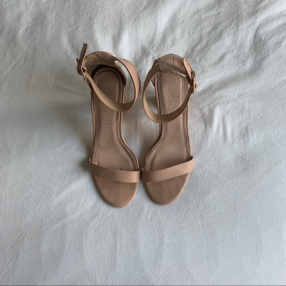 Lulu's Nude Block Heel with Ankle Strap - Picture 4 of 7